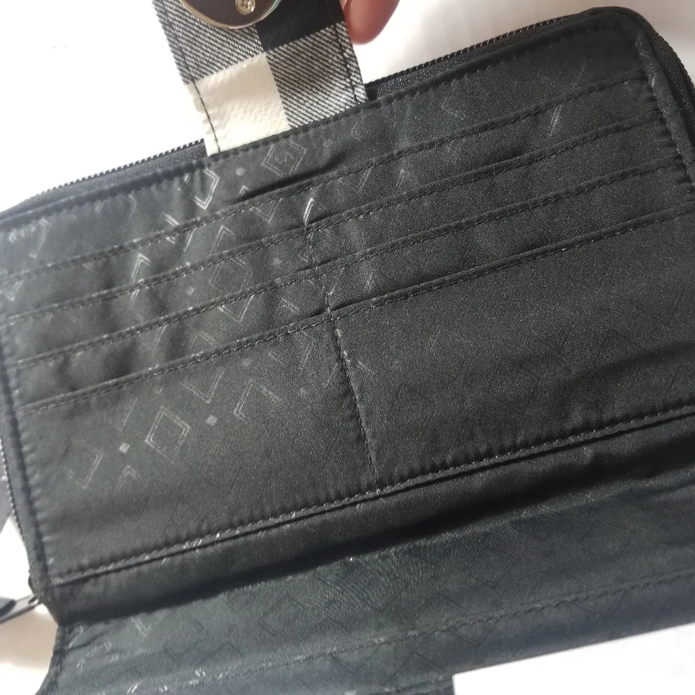NWT VERA BRADLEY BUFFALO PLAID GINGHAM BLACK AND WHITE TURNLOCK WALLET RFID